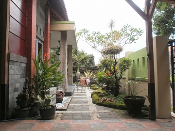 RUMAH TINGGAL DI JAWA TENGAH
